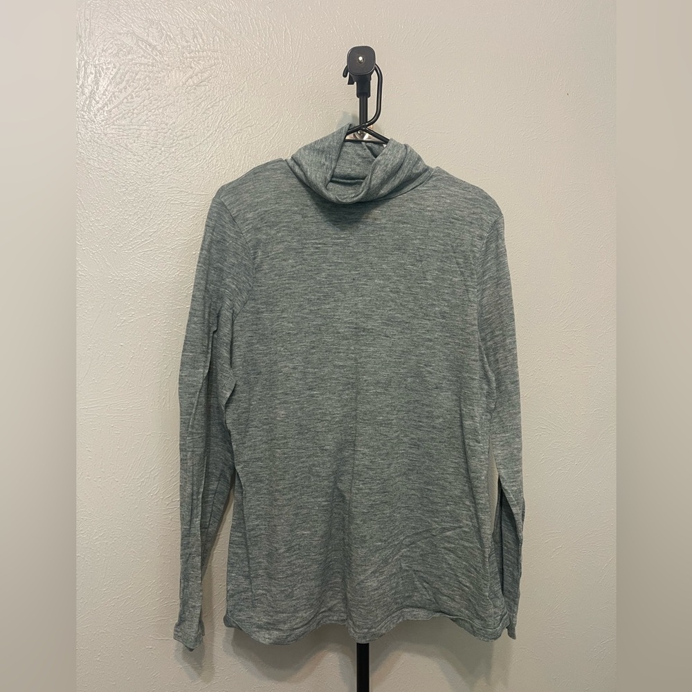 Gray Long Sleeve Turtleneck Top